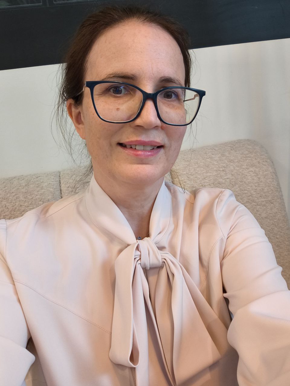 Сегодня я приехала спикером в Краснодар на бизнес - форум от Коучинг Центра Юг, Международный эриксоновский университет коучинга
Выгляжу даже неожиданно для себя , всегда думала, что бант и я - мы на ... | Сетка — социальная сеть от hh.ru