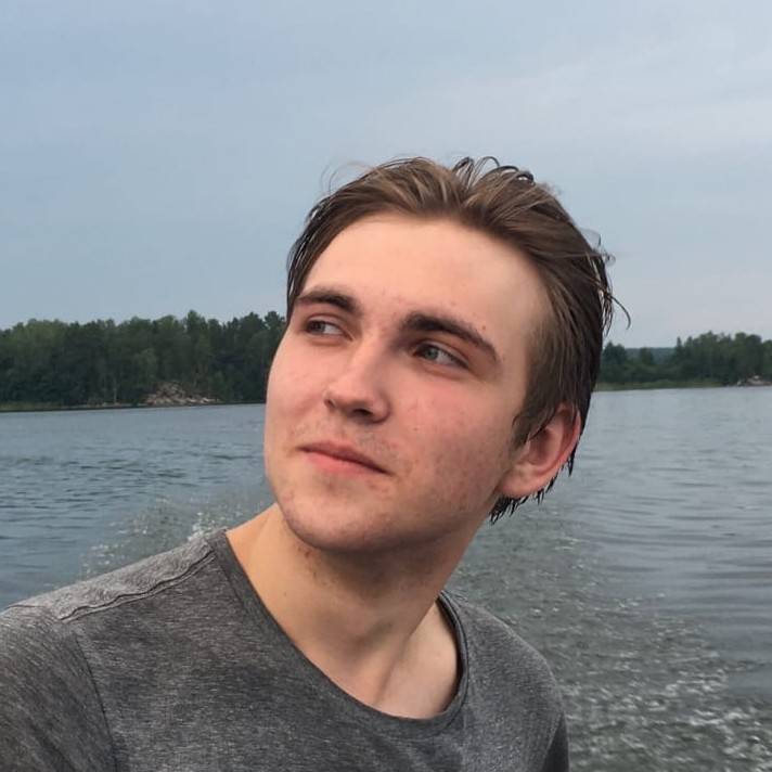 Андрей Романов