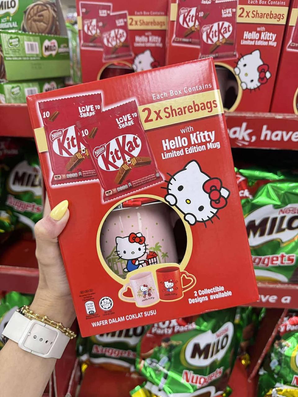 Милота! KitKat в Малайзии заколлабился с Hello Kitty и выпустил наборы с батончиками и коллекционными кружками (красной и розовой).
Что-то чаю захотелось ☕️ | Сетка — социальная сеть от hh.ru