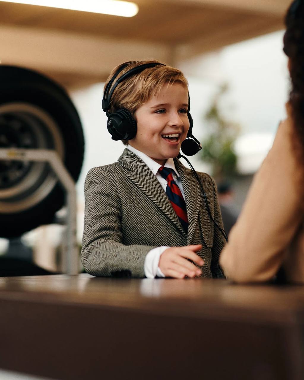#Артем Элита.
Goodwood Revival – трехдневная гонка на ретро-автомобилях и традиционное развлечение британского эстеблишмента | Сетка — социальная сеть от hh.ru