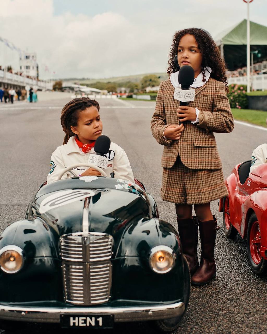 #Артем Элита.
Goodwood Revival – трехдневная гонка на ретро-автомобилях и традиционное развлечение британского эстеблишмента | Сетка — социальная сеть от hh.ru