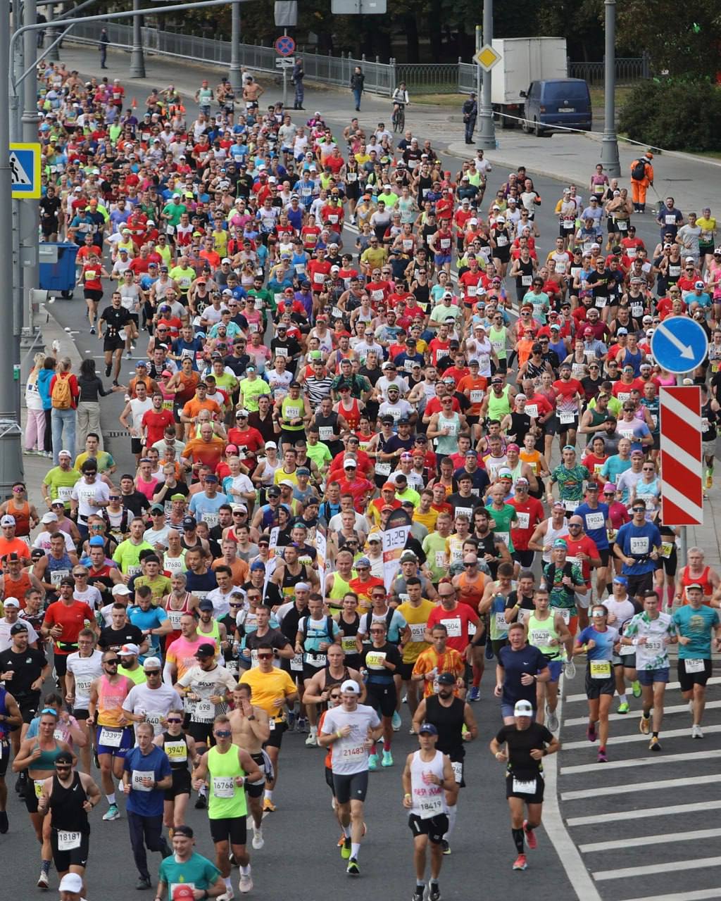 🏃‍♂️ Winline сделал красиво на Московском марафоне!
Ивент прошел 20-21 сентября | Сетка — социальная сеть от hh.ru