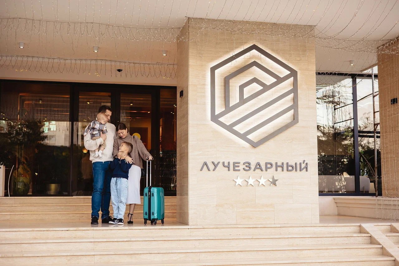 ☀️ Наши смесители в
Лучезарный Резорт ⭐️⭐️⭐️⭐️
Курорт — это место, где хочется забыть обо всём и думать только о комфорте. Радует, что теперь и наши смесители становятся частью этой атмосферы | Сетка — социальная сеть от hh.ru