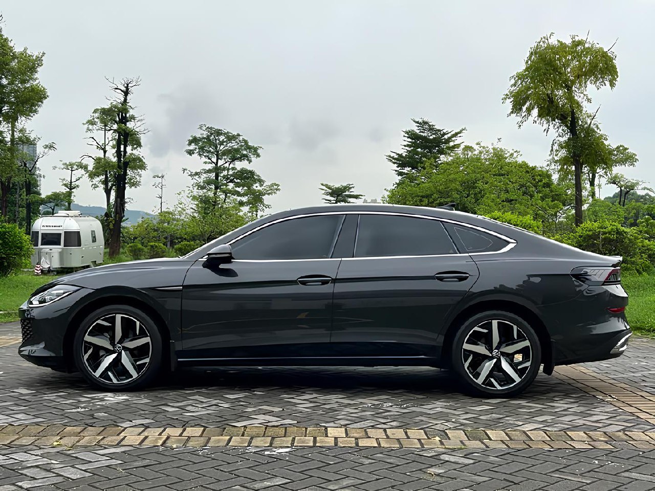 🚘 Volkswagen Lamando L
✅ 2022 год Июнь
✅ 39875 км
✅ Бензин 1.4 л • 150 л.с | Сетка — социальная сеть от hh.ru
