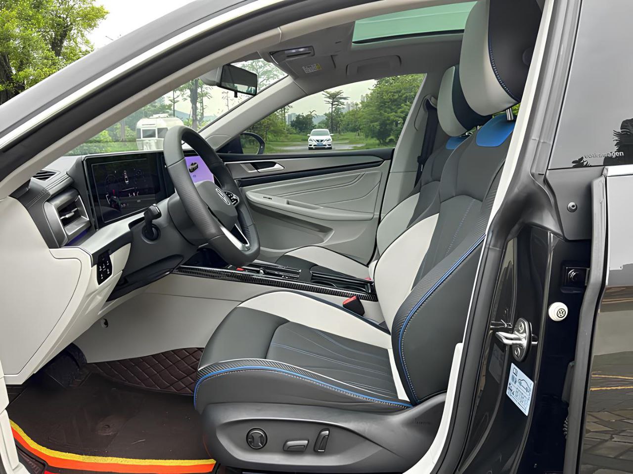 🚘 Volkswagen Lamando L
✅ 2022 год Июнь
✅ 39875 км
✅ Бензин 1.4 л • 150 л.с | Сетка — социальная сеть от hh.ru