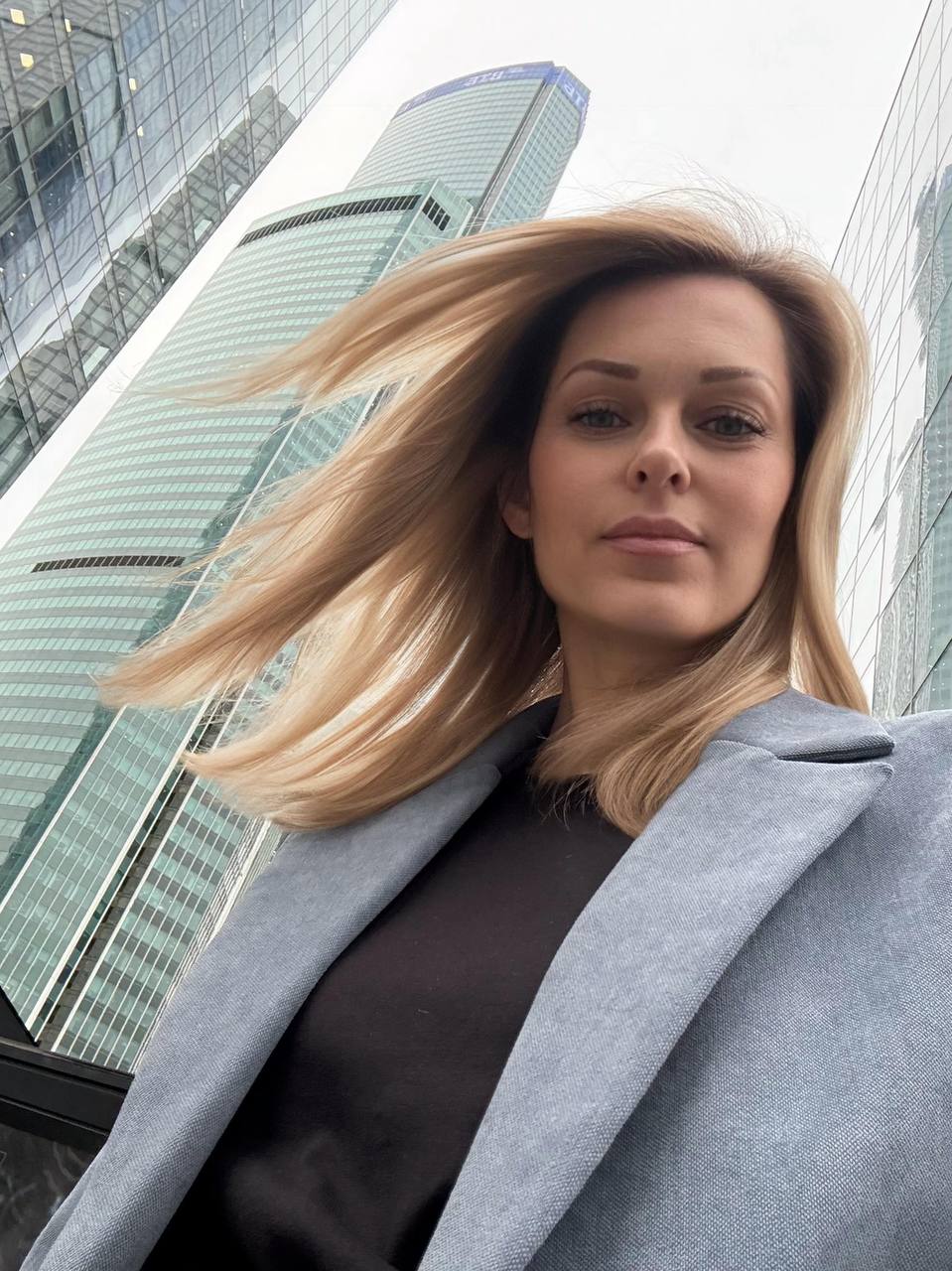 Москва Сити. Площадка серьезнейшего корпоративного университета не менее серьезного банка. 
И тааааак душевно!
Меня это очень подкупает. Когда люди просто, по-человечески о самом главном | Сетка — социальная сеть от hh.ru