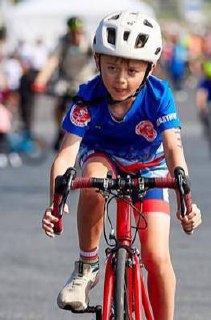🚴🏻‍♀️Первый детский велофестиваль пройдет в Москве
27-28 сентября
⏺️от четырех до шести лет — дистанция 700м
⏺️от семи до девяти лет — 1,4 км
⏺️от 10 до 13 лет — 2,8 км
⏺️от 14 до 16 лет — 5,6 км
Гост... | Сетка — социальная сеть от hh.ru