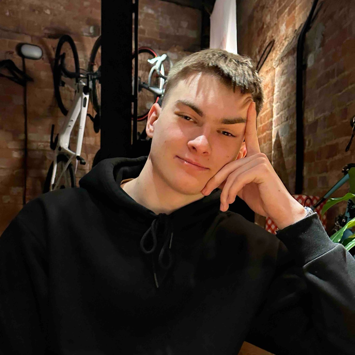 Леонид Тукан