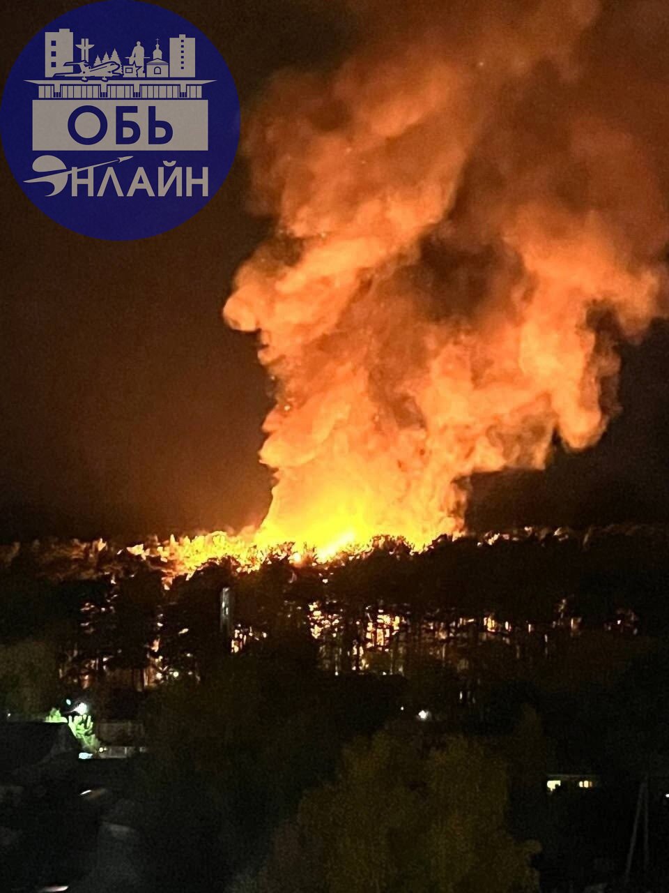 ↗ В Новосибирском зоопарке вспыхнул крупный пожар
Очевидцы сообщают, что огонь охватил значительную площадь.
По данным ГУ МЧС по Новосибирской области, горят два здания | Сетка — социальная сеть от hh.ru