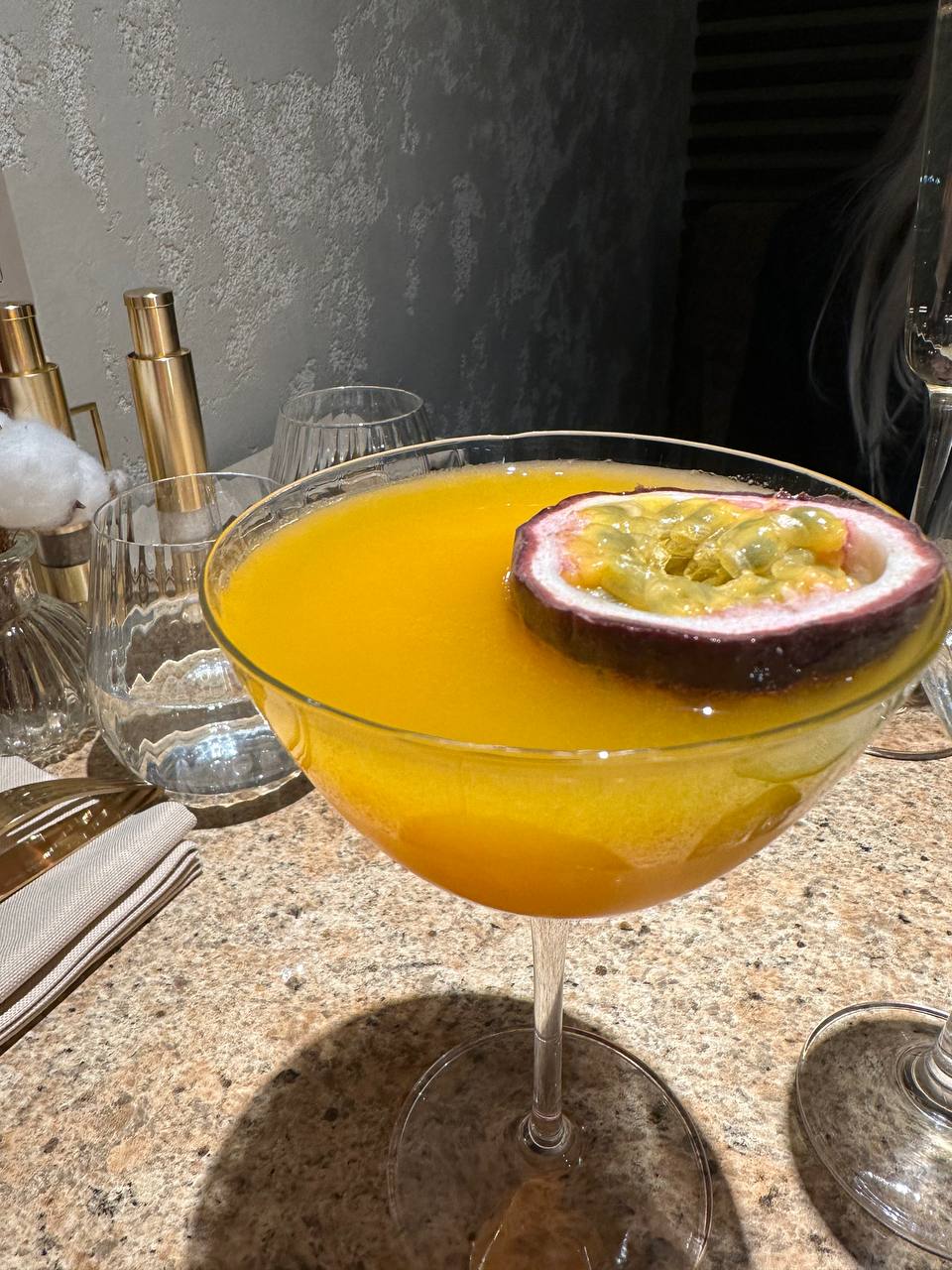 Банкротство. Закрытие. Кредиты на 2, 5 🍋
Уверен звучит это все вызывающие, можно подумать это очередной клик бейт, но нет.
Садись мой дорогой/ая поудобнее.
Начну с банального предисловия | Сетка — социальная сеть от hh.ru