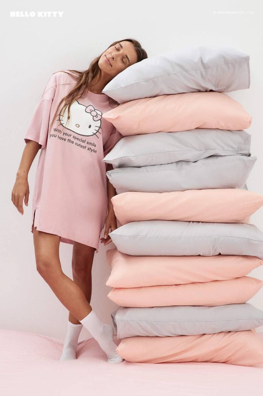 В Gloria Jeans выкатили целую гору пижам Hello Kitty. Самые разные цвета и фасоны — есть и штаны, и футболки, и шорты для девушек и девочек-подростков | Сетка — социальная сеть от hh.ru