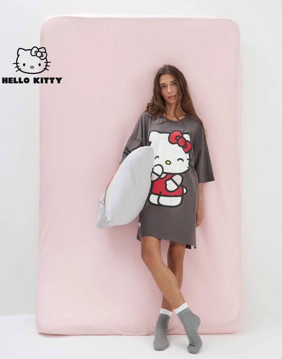 В Gloria Jeans выкатили целую гору пижам Hello Kitty. Самые разные цвета и фасоны — есть и штаны, и футболки, и шорты для девушек и девочек-подростков | Сетка — социальная сеть от hh.ru
