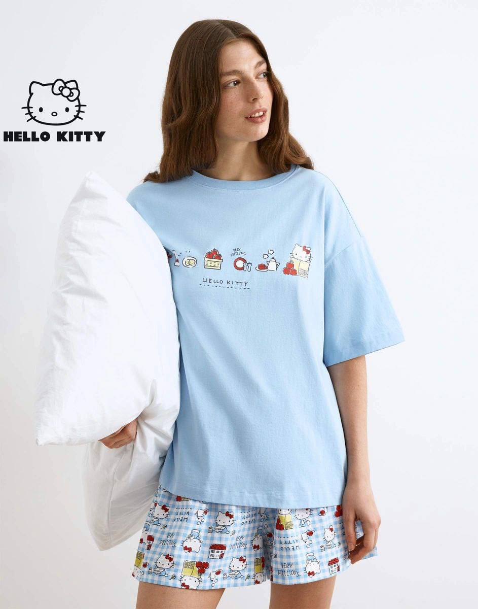 В Gloria Jeans выкатили целую гору пижам Hello Kitty. Самые разные цвета и фасоны — есть и штаны, и футболки, и шорты для девушек и девочек-подростков | Сетка — социальная сеть от hh.ru