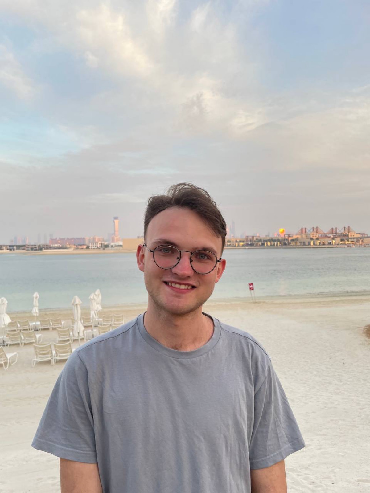 Владимир Петров