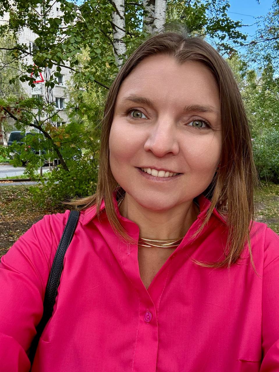 Каково это — быть в поле поддержки?
Я вспоминаю 2022 год.
В какой-то момент я поняла: я устала быть одна.
Развиваться, расти, искать ответы — но делать это в одиночку.
И тогда я пришла в Академию | Сетка — социальная сеть от hh.ru