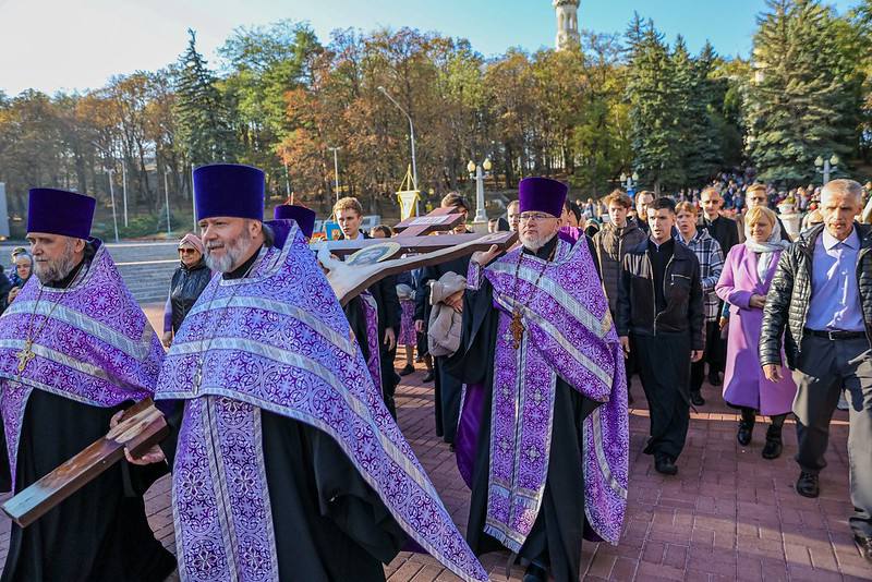 Крестный ход состоится в Ставрополе 26 сентября
В 16:00 верующие соберутся у Крестовоздвиженского храма и проследуют к Казанскому кафедральному собору | Сетка — социальная сеть от hh.ru