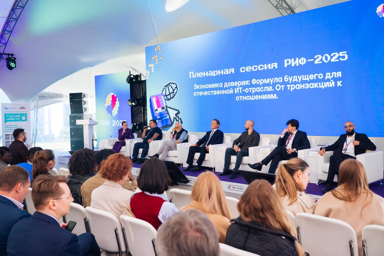 Российский рынок рекламы продолжает расти
По итогам 2024 года направление «Маркетинг и реклама» в российском сегменте интернета увеличилось на 53%, достигнув 1,23 трлн рублей | Сетка — социальная сеть от hh.ru