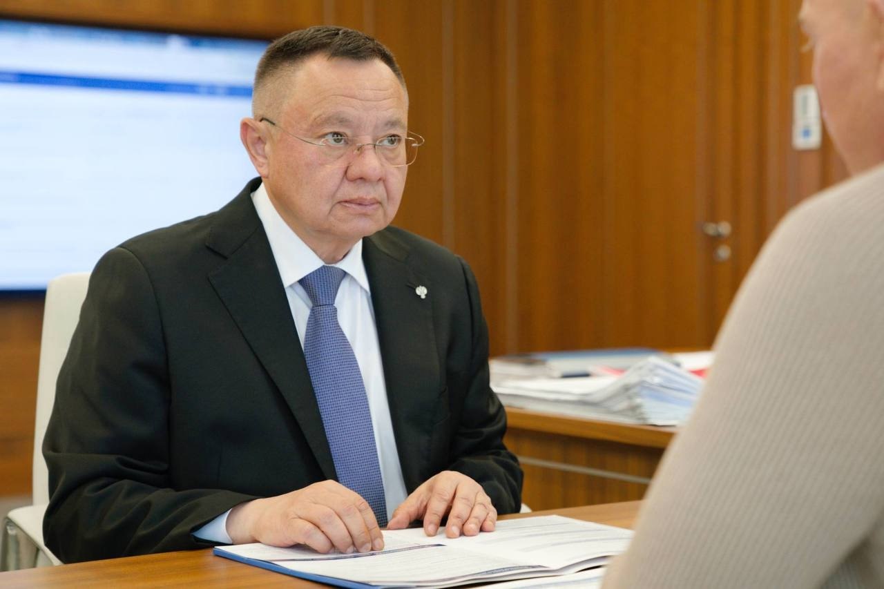 Министр строительства и ЖКХ РФ Ирек Файзуллин провел рабочую встречу с генеральным директором ГК «Трансстройинвест» Алексеем Фоменко
▶️Обсудили ход строительства и реконструкции объектов в Международн... | Сетка — социальная сеть от hh.ru