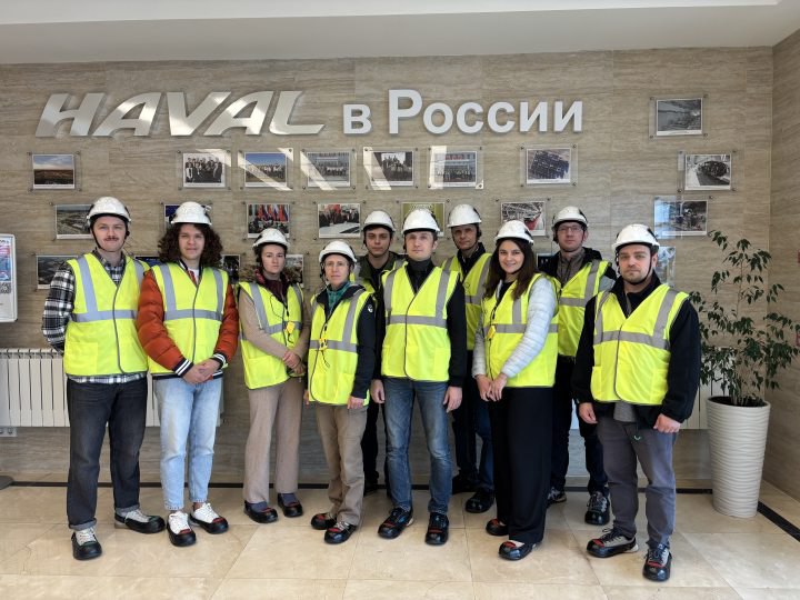Даже преподавателям нужно учиться 🎓
Накануне завод HAVAL в Тульской области посетили педагоги ведущих московских вузов – Мосполитеха, МИРЭА, РУДН, МГТУ им. Баумана | Сетка — социальная сеть от hh.ru