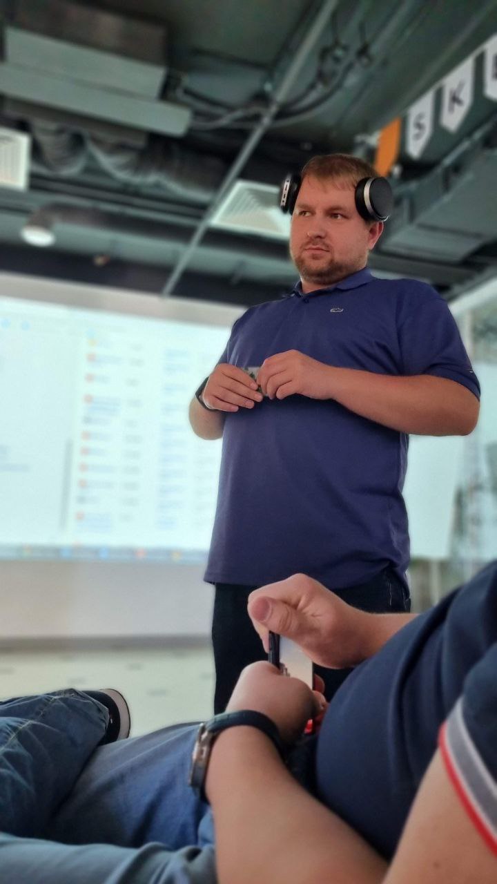 Сегодня у меня в канале дорогой гость! 🧡💚
Не в смысле, что он дорого стОит, а в смысле, что я очень дорожу нашими отношениями👌(но если кто-то захочет получить его в свою команду, то да это будет дорог... | Сетка — социальная сеть от hh.ru