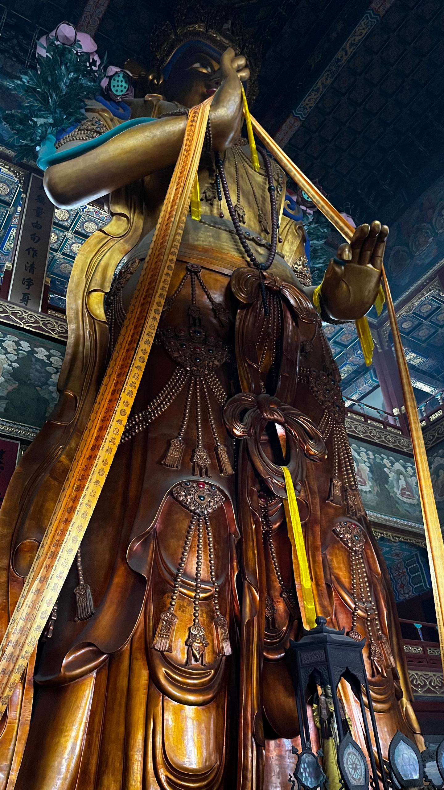 Угнал в Китай
Краткая хроника недели:
Пил водку 56 градусов, карабкался по ступенькам Великой китайской стены, трогал изделия из нефрита, ел утку по-пекински, запивая китайским пивом, крутил барабаны ... | Сетка — социальная сеть от hh.ru