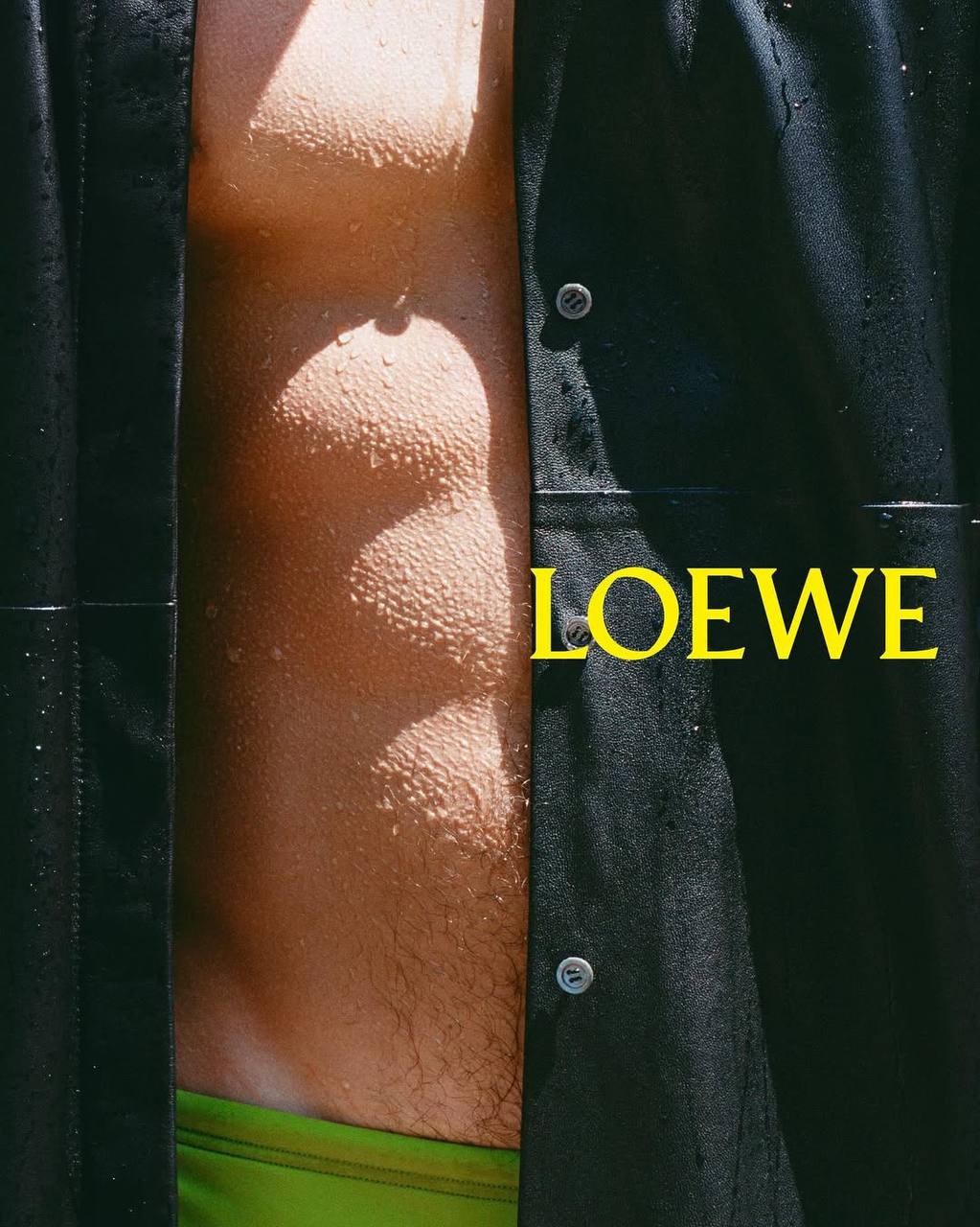 Визуал Loewe SS’26 как пожелание прекрасных выходных | Сетка — социальная сеть от hh.ru