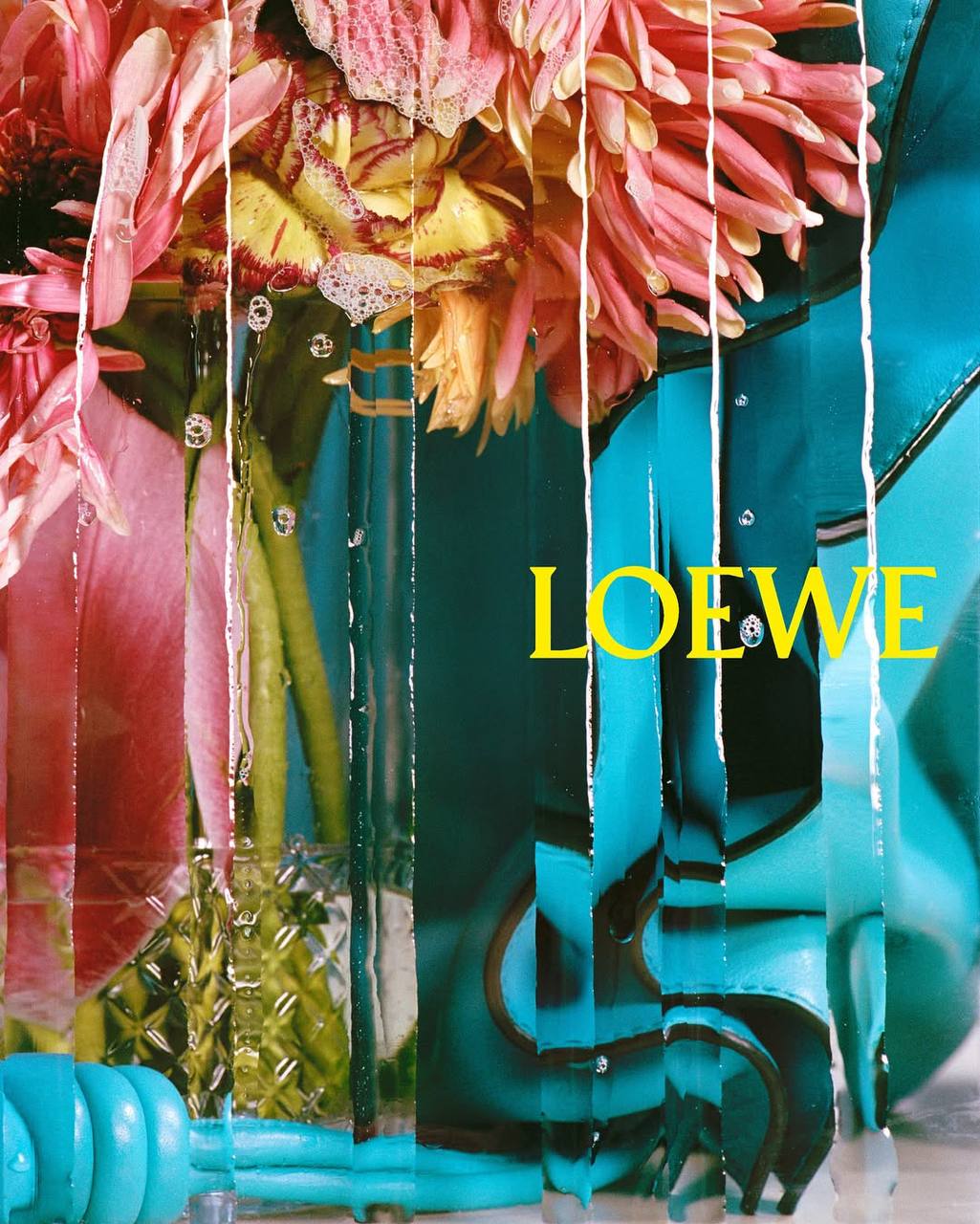 Визуал Loewe SS’26 как пожелание прекрасных выходных | Сетка — социальная сеть от hh.ru