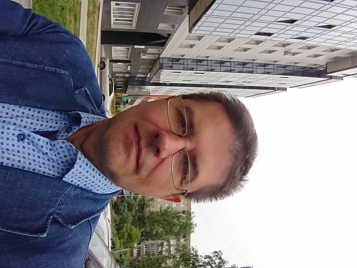 Виталий Макеев