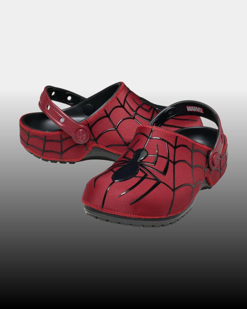 Ля какие! У Marvel вышла новая коллаба с Crocs и супергеройские клогги в айдентике Спайдер-мена! Матовое красное покрытие и черная паутина смотрится топово. Дроп намечен на 15 октября | Сетка — социальная сеть от hh.ru