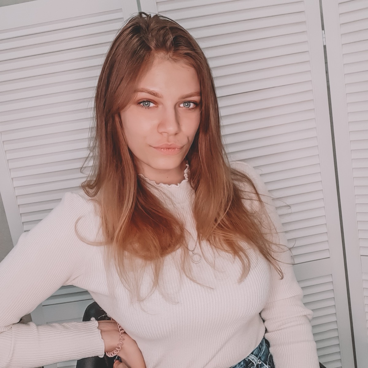 Анна Попова
