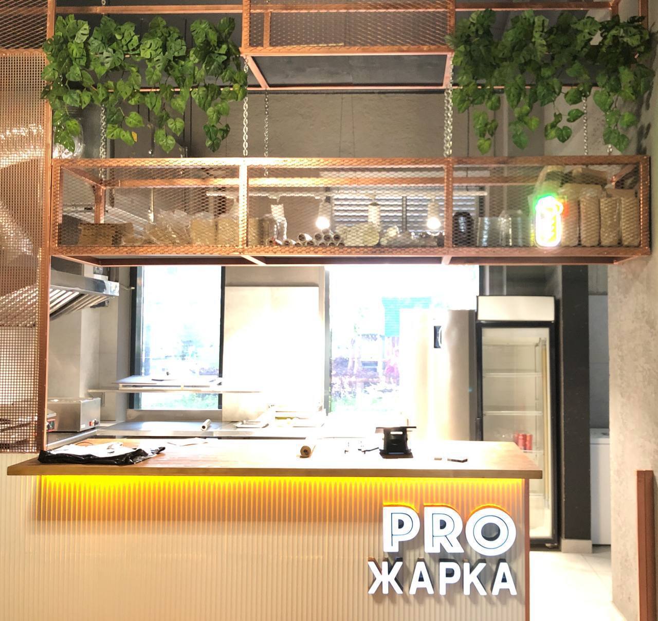 🥙 В street-food проект требуется повар-шаурмист / кассир
📍 Адреса точек:
• м. Котельники, Лётчика Ларюшина 4к2
• м | Сетка — социальная сеть от hh.ru