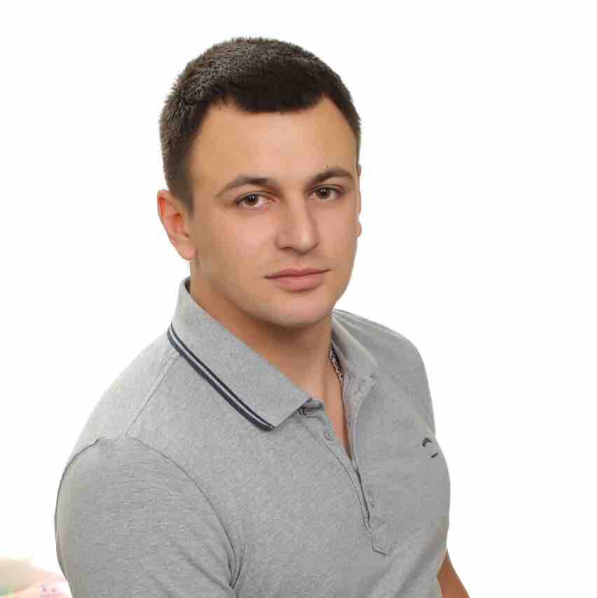Алан Уваров