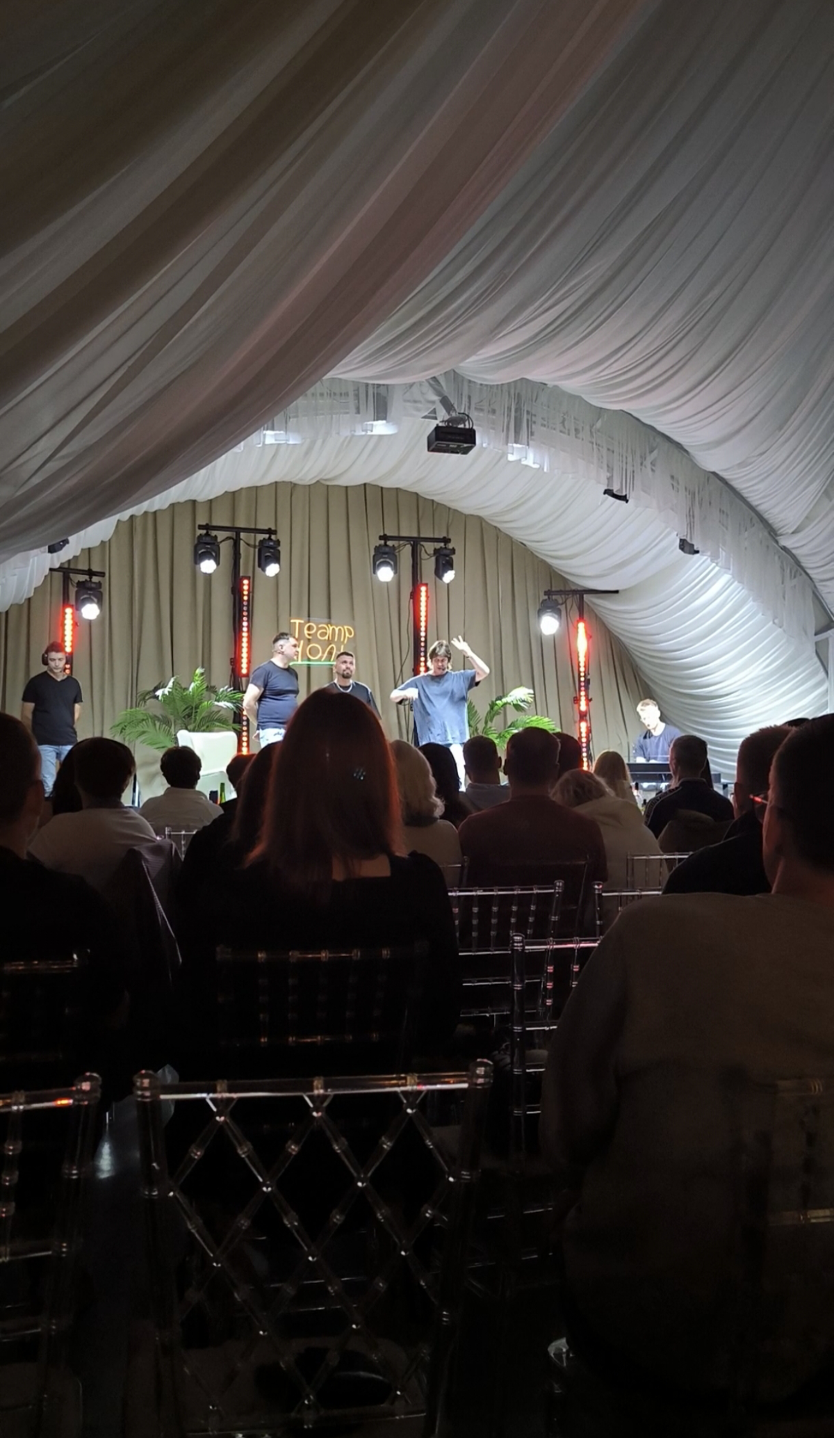 🎭 Впечатления от шоу «Театр Ноль»: взрыв эмоций и море пози | Сетка — социальная сеть от hh.ru