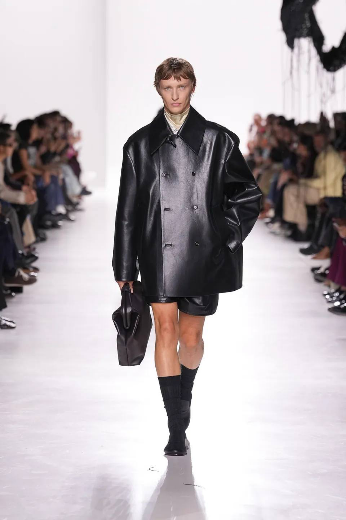 Новая глава Bottega Veneta S/S 2026 | Сетка — социальная сеть от hh.ru