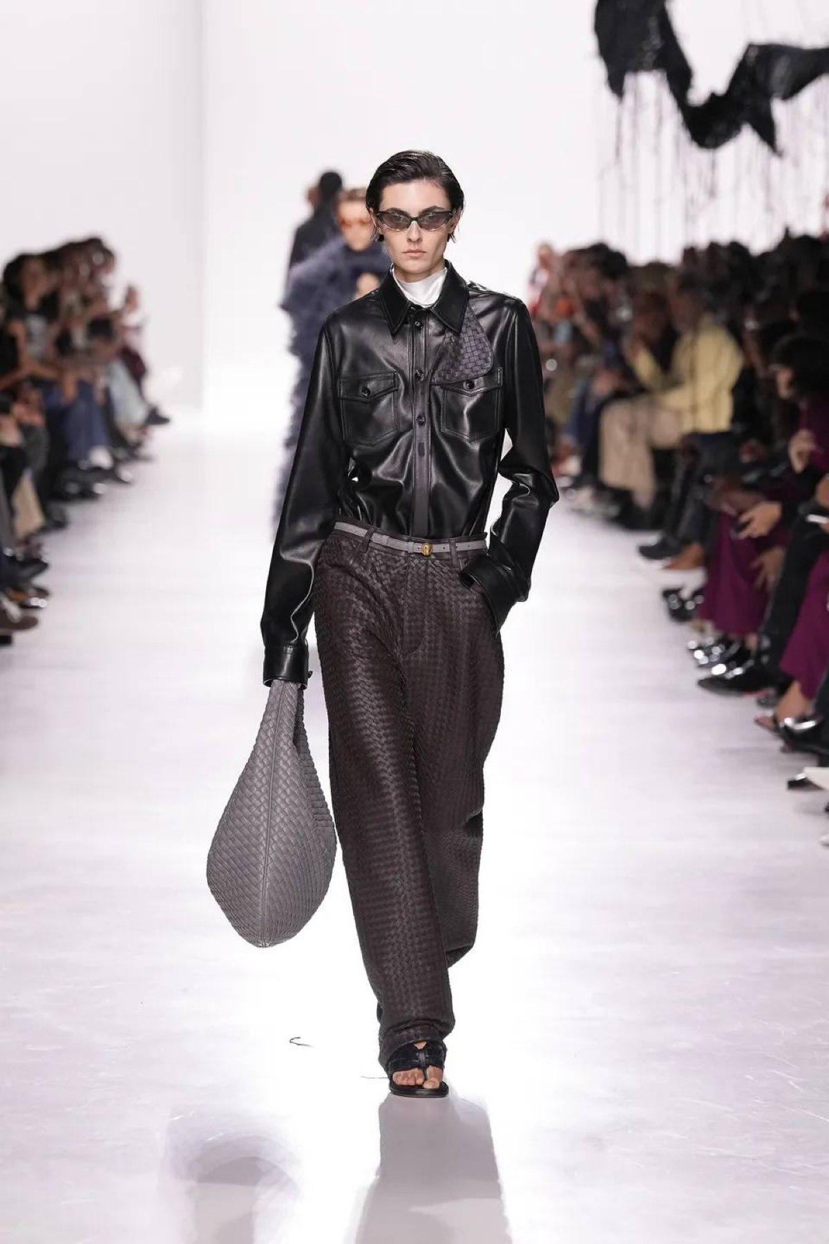 Новая глава Bottega Veneta S/S 2026 | Сетка — социальная сеть от hh.ru