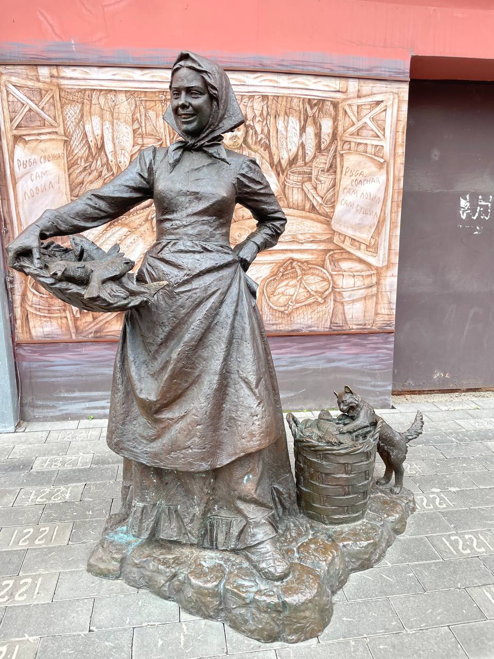 С животными нельзя! Или можно?
Недавно в одном канале у коллег прочитала пост-умиление про то, как в продуктовом магазине тележки адаптировали для того, чтобы кроме покупов в них катать ещё и собак | Сетка — социальная сеть от hh.ru