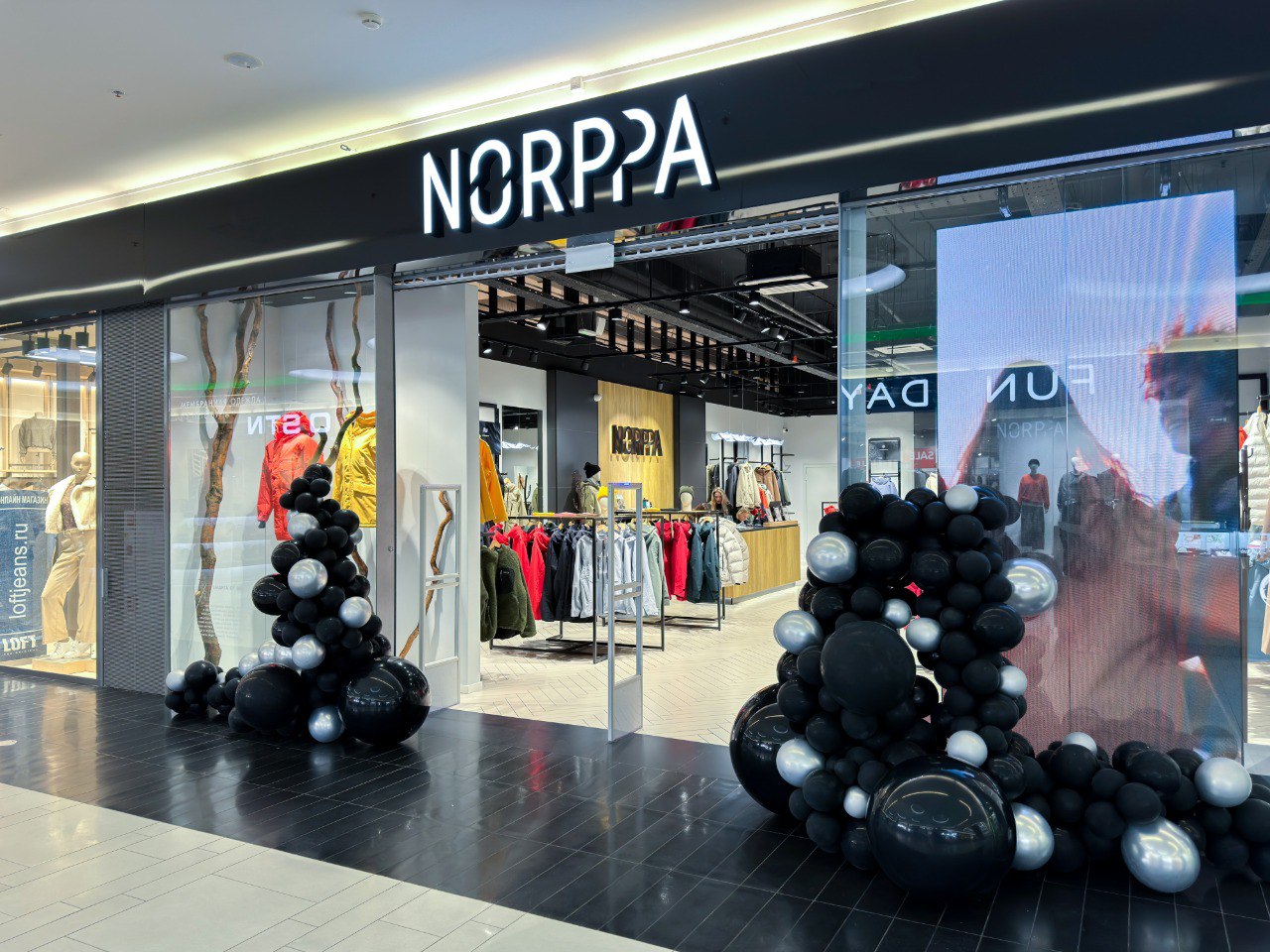 ✸ Магазин NORPPA — проект освещения бренда мембранной одежды для всей семьи
Адрес: ТРЦ Жемчужная Плаза, Петергофское ш | Сетка — социальная сеть от hh.ru