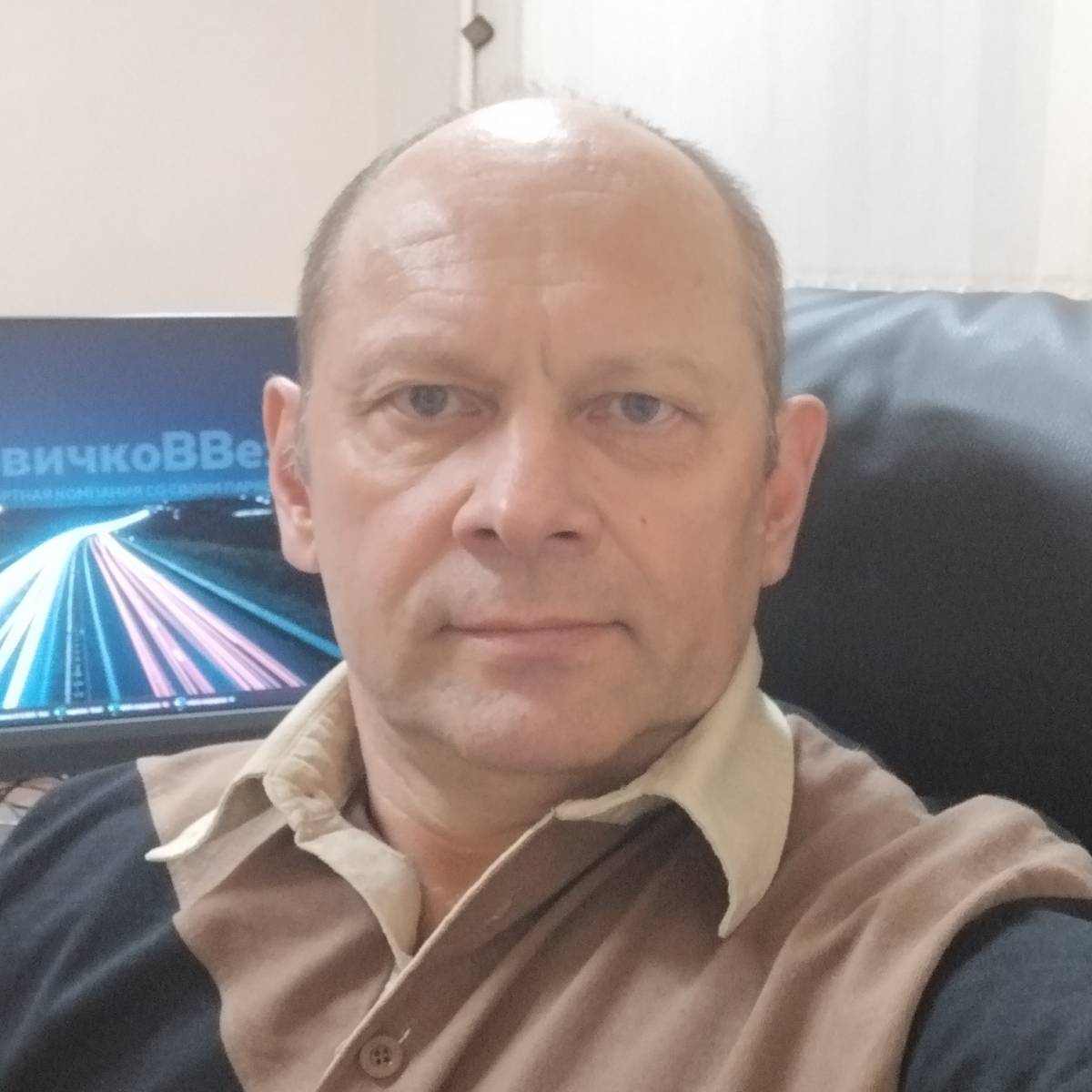 Святослав Hr-Новичковвезёт
