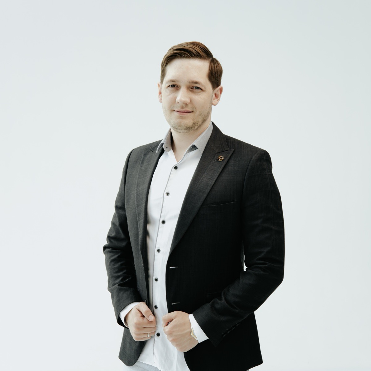 Виктор Астапенко