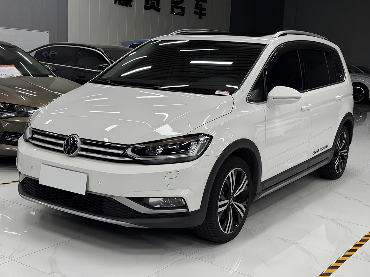 🚘 Volkswagen Touran L
7 мест для всей семьи и друзей
2022 Май • 30 536 км • бензин 1.4 л (150 л.с | Сетка — социальная сеть от hh.ru