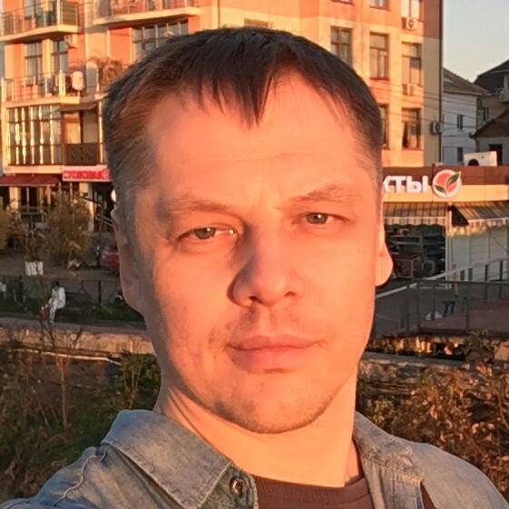 Владимир Максимов