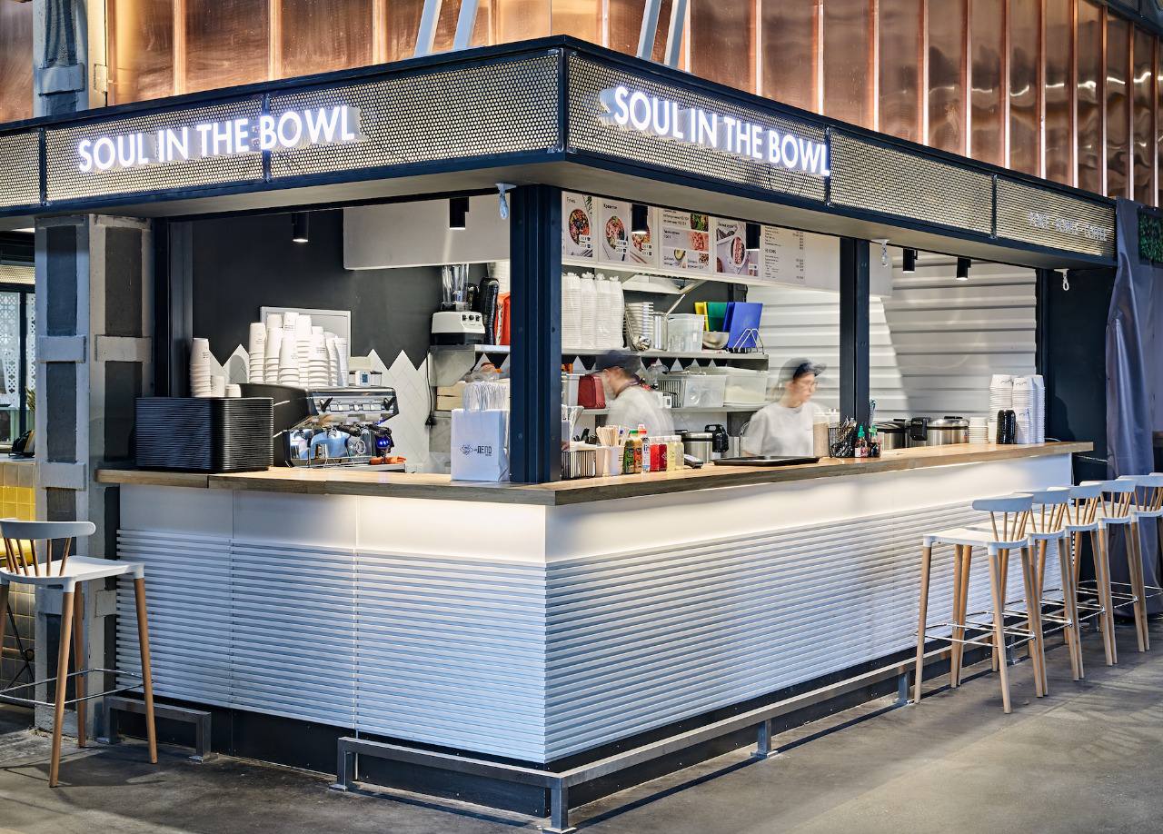 🍲 Soul in the Bowl ищет ПОВАРА на точки, где делают лучший поке в Москве!
✨ Что предлагаем:
— 💰 Ставка за смену (12ч): от 3720₽ + бонусы
— 💳 Официальное трудоустройство, выплаты 2 раза в месяц, без за... | Сетка — социальная сеть от hh.ru