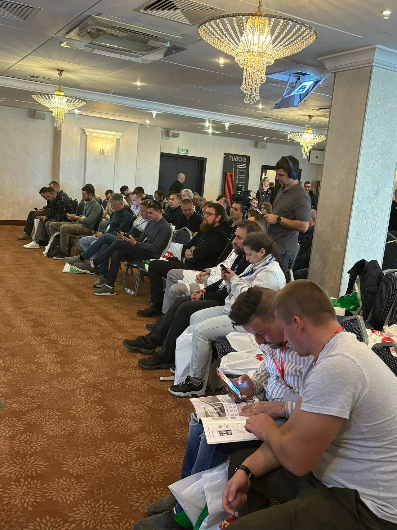 Погнали!
https://vk.com/video50025901456239685
https://vk.com/video50025901456239686 | Сетка — социальная сеть от hh.ru