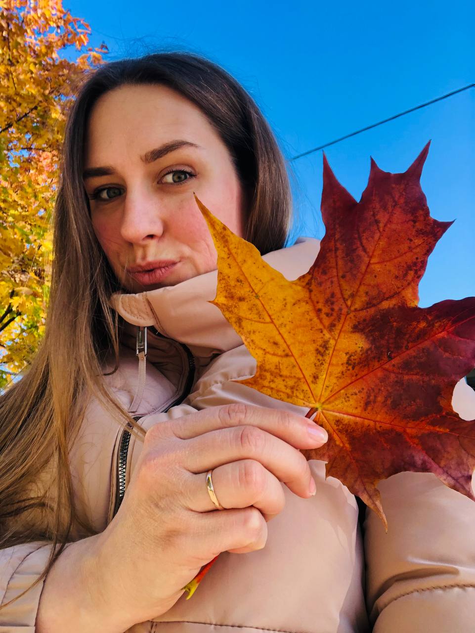 Ну что за погода✨👌
нахаживать шаги-одно удовольствие💃
Не могли не пофоткаться😂 | Сетка — социальная сеть от hh.ru
