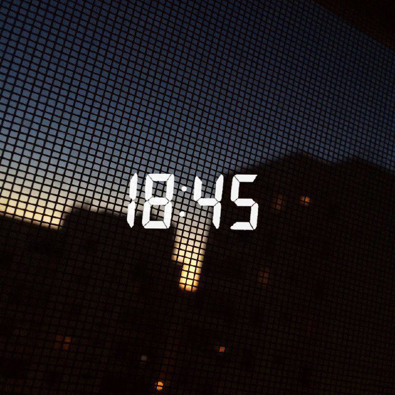 Тикают часики ⏰
18:00 - пора размещать пост от канала, который читаю сама
Стартую с канала Арины Хромовой. Я назвала этот пост Манифест руководителя: сверьтесь, где «сломаны» ваши ожидания.
1 | Сетка — социальная сеть от hh.ru
