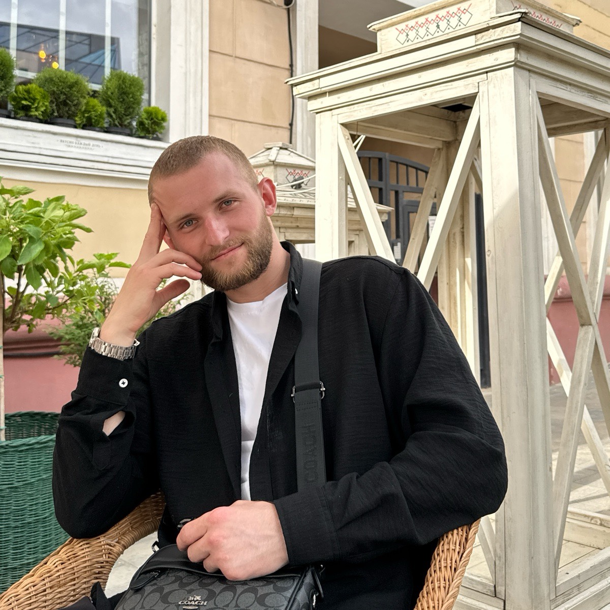 Дмитрий Макаренков