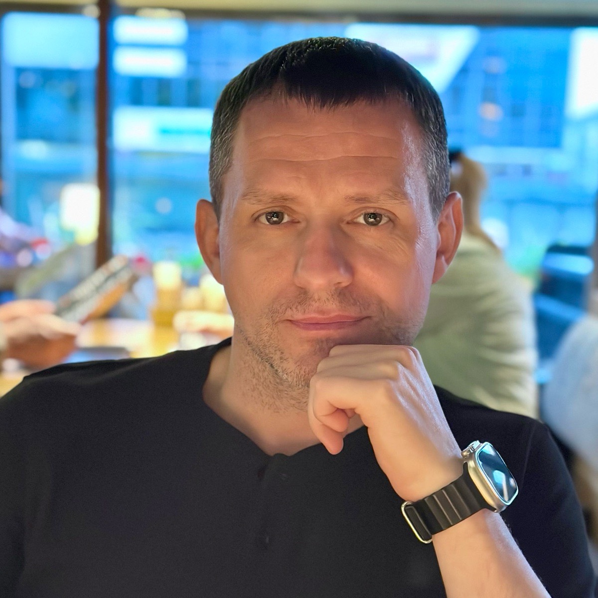 Иван Незнамов