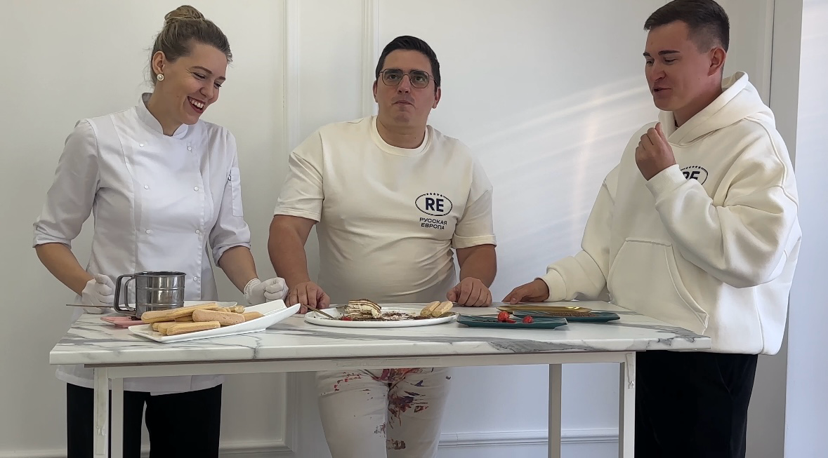 Презентуем первый в России десерт от застройщика! 🍰 | Сетка — социальная сеть от hh.ru