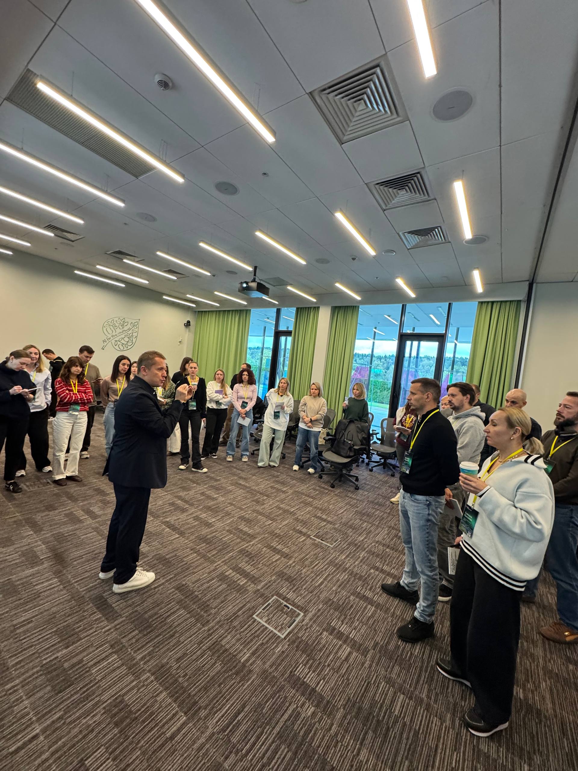 🤯 Мозги кипят.
Мы вошли в цикл стратегического планирования, 2 дня выездной сессии, 2 дня ретроспектива и планирование ОКР.
Сессия подняла столько узких, больных вопросов, на которые пока нет ответов | Сетка — социальная сеть от hh.ru