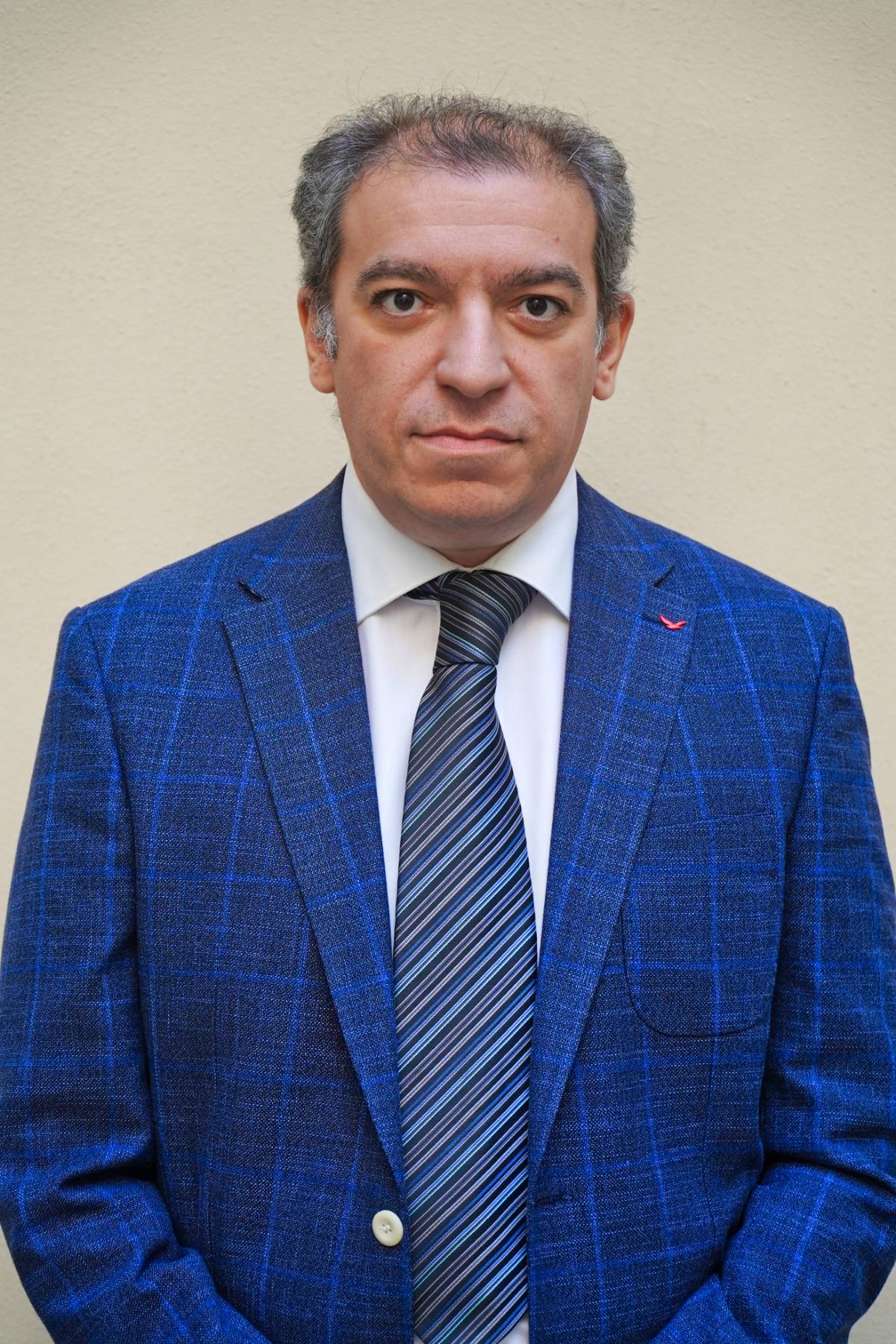 Роберт Мнацаканов